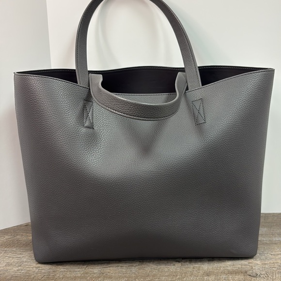 SOLD IN STORE Calvin Klein All Day Tote - Picture 2 of 10